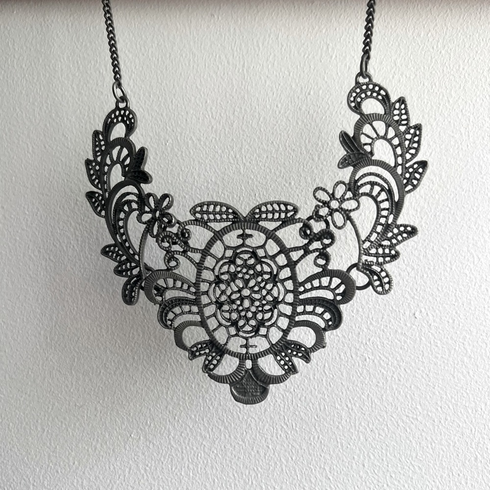 Lacey Boutique Metal Necklace